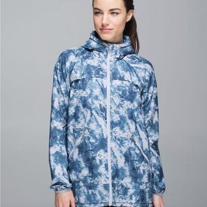 EUC Lululemon Miss Misty Jacket II *Sea Side Silver Fox Alberta Lake